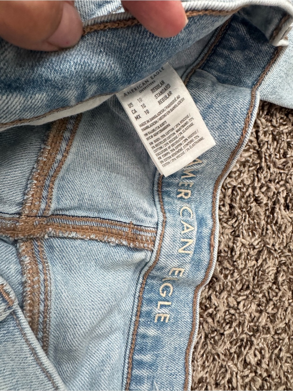American Eagle Outfitters Light Blue Denim Jeans - Picture 3 of 3